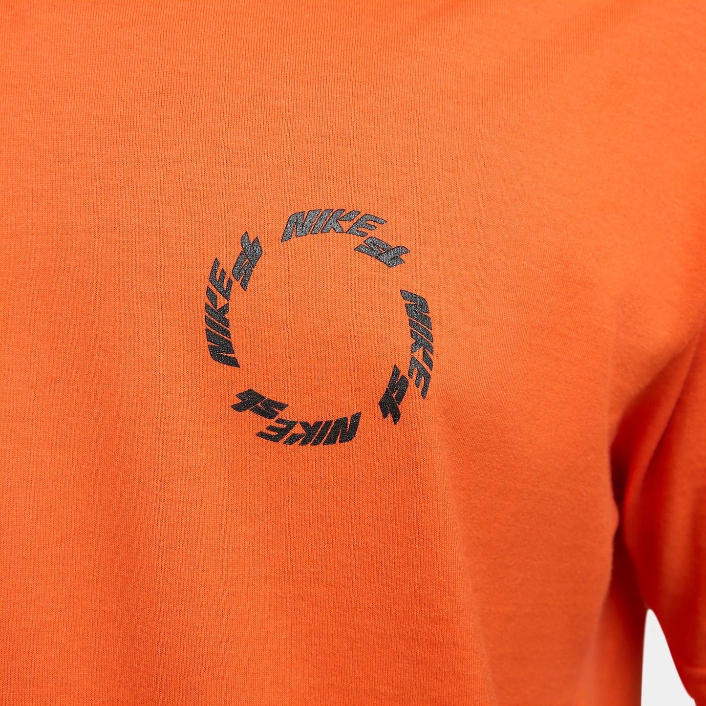 NIKE SB MENS WHEEL SS TEE SP23 (819) ORANGE