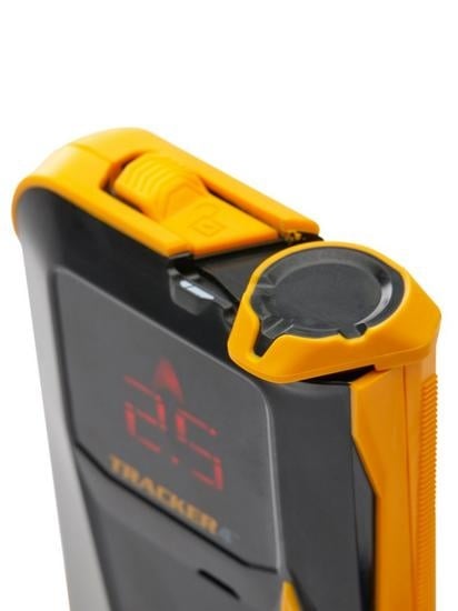 2023 BCA TRACKER 4 BEACON