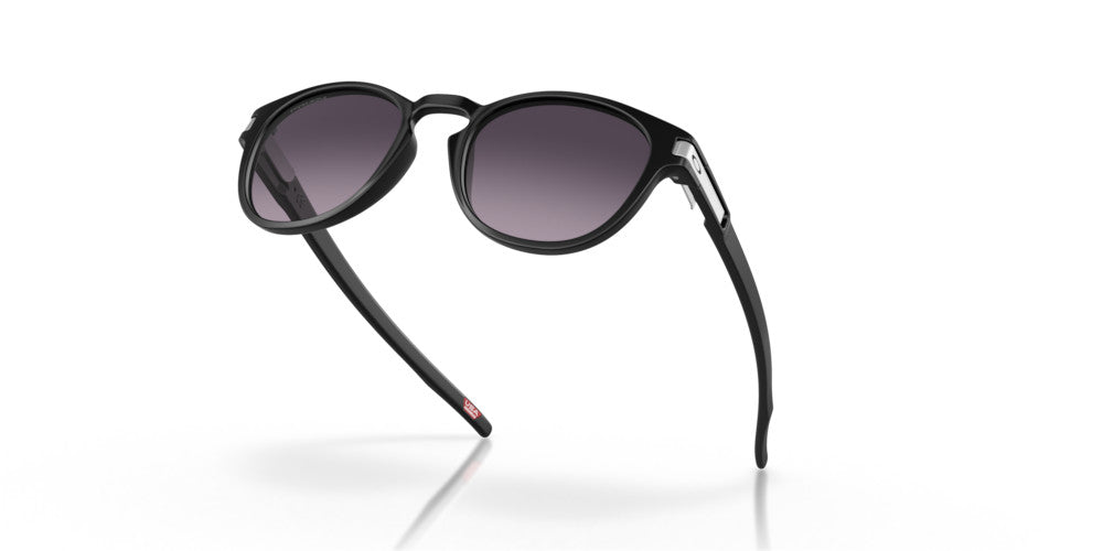 OAKLEY LATCH MATTE BLK SUNGLASSES w/ PRIZM GRY GRADIENT LENS