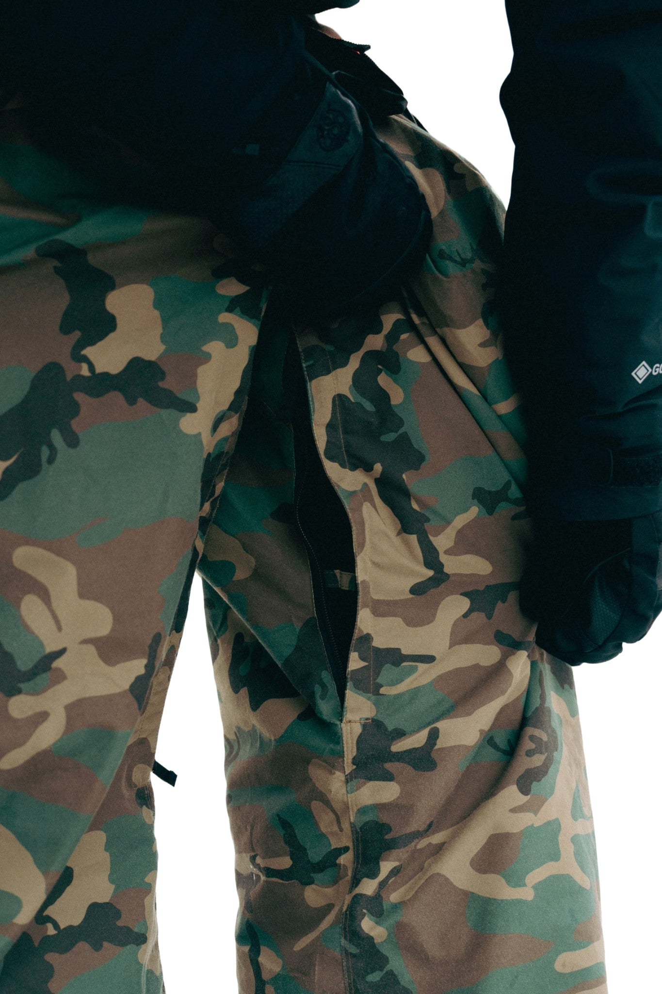 2026 686 MENS EXXOX CARGO SNOW PANTS CAMO