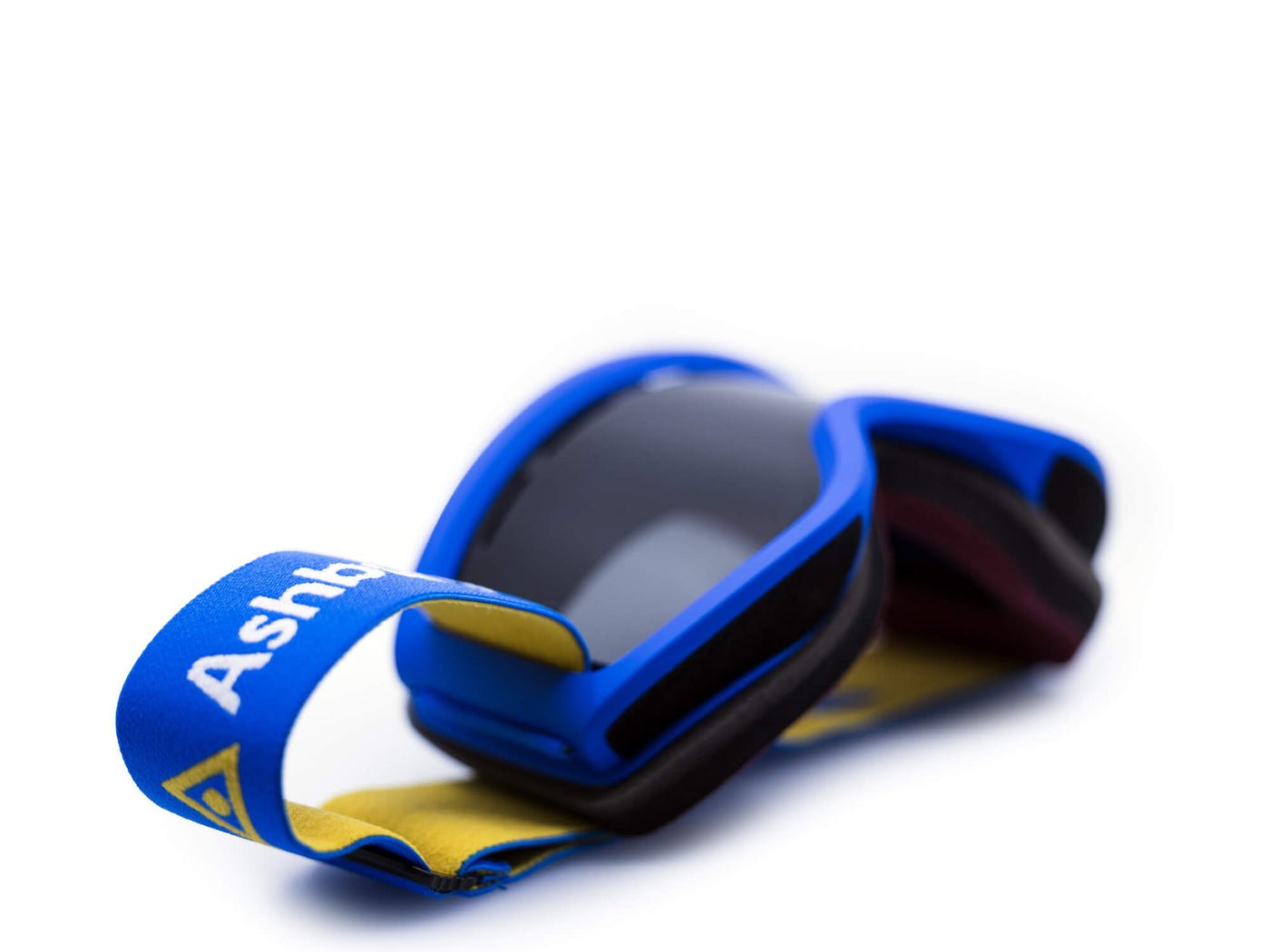 2026 ASHBURY WARLOCK GGL GREETER w/ DARK SMOKE LENS + YLW