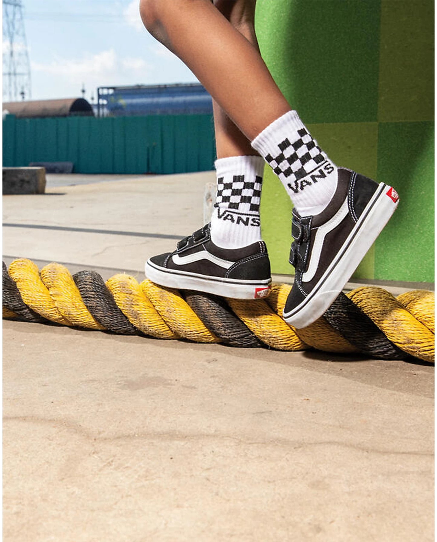 VANS BOYS OLD SKOOL V SHOES SP24 BLACK/TRUE WHITE