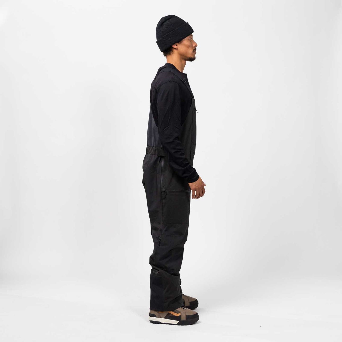 2024 JONES MOUNTAIN SURF RECYCLED BIB PANT STEALTH BLACK