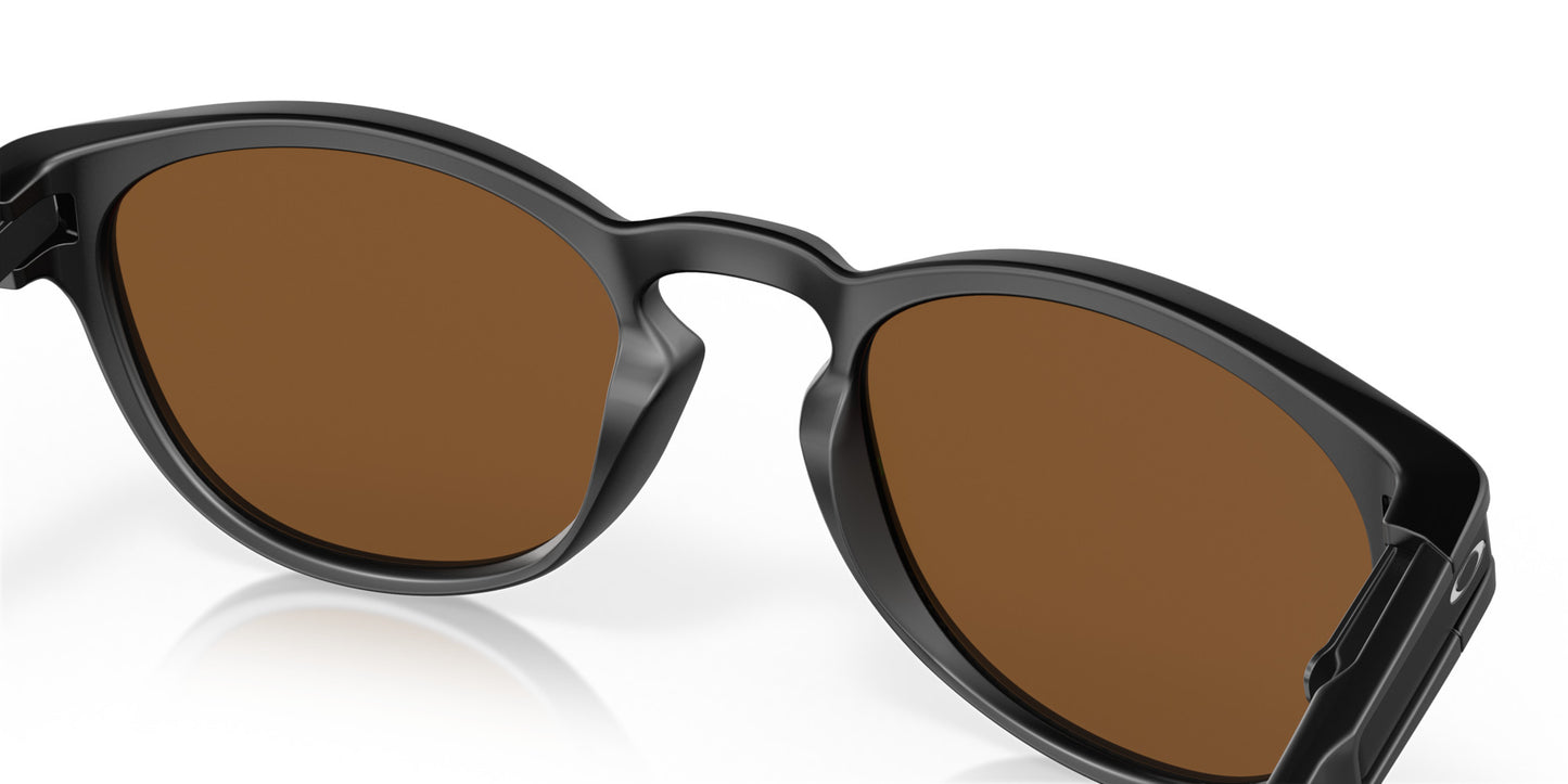 OAKLEY LATCH KEY MATTE BLK SUNGLASSES w/ PRIZM VIOLET