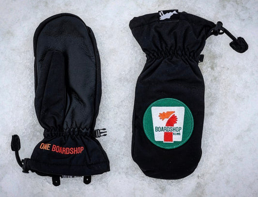 2022 SALMON ARMS CLASSIC MITT ONE BOARDSHOP