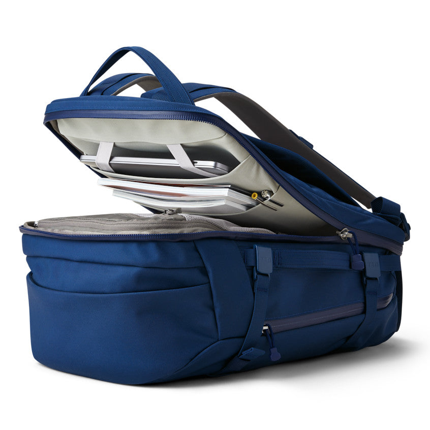 YETI CROSSROADS BACKPACK NAVY 35L