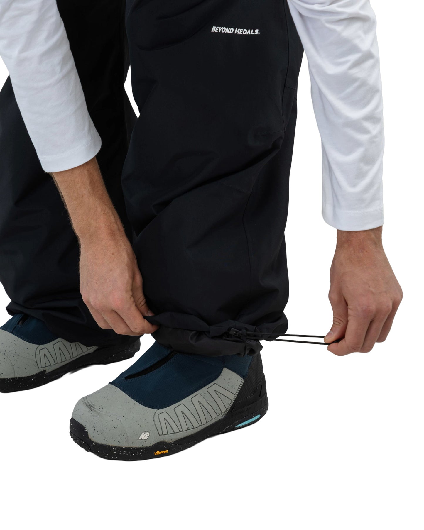 2026 BEYOND MEDALS PARK PANTS BLACK